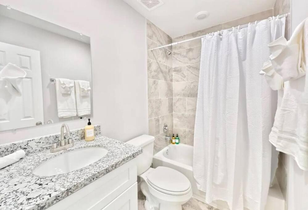 Tatil Evi Luxury 3br Downtown And Near Airport *